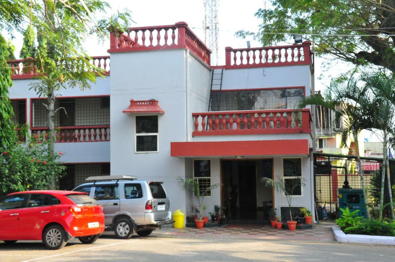 Kstdc Hotel Mayura Velapuri Belur Belur  Extérieur photo